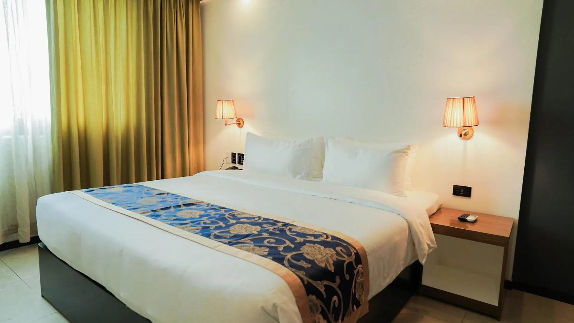Sunday Hevea Hotel And Resort Angeles 3*,