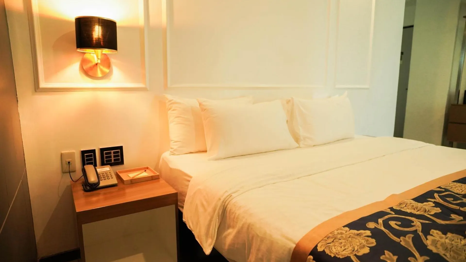 Sunday Hevea Hotel And Resort Angeles 3*,