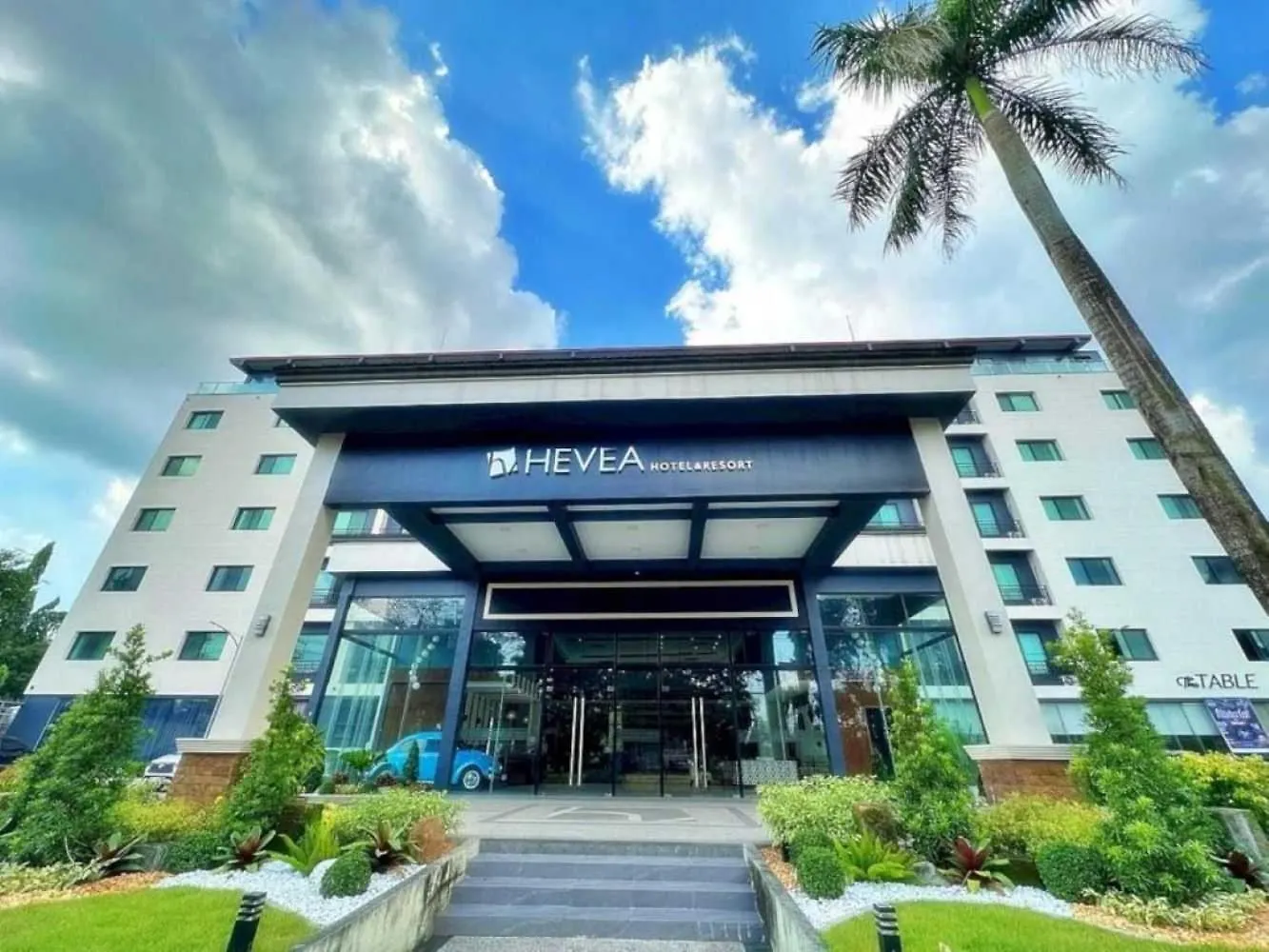 Sunday Hevea Hotel And Resort contacts